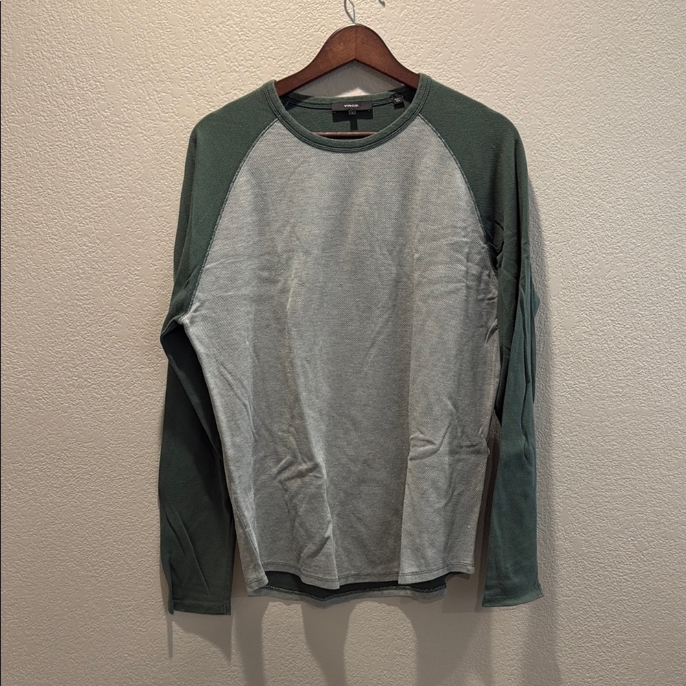 Vince Men's Green Long Sleeve T-Shirt